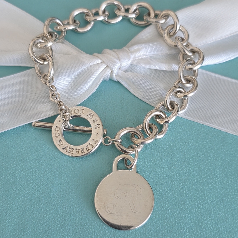 Initial R Round Tag Toggle Link Bracelet - image 2